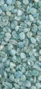 幸せと富を蓄積する「さざれ石」アクアマリンの強力待ち受け