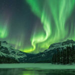 回線がひらくオーロラパソコンの壁紙(返信・連絡再開向け)